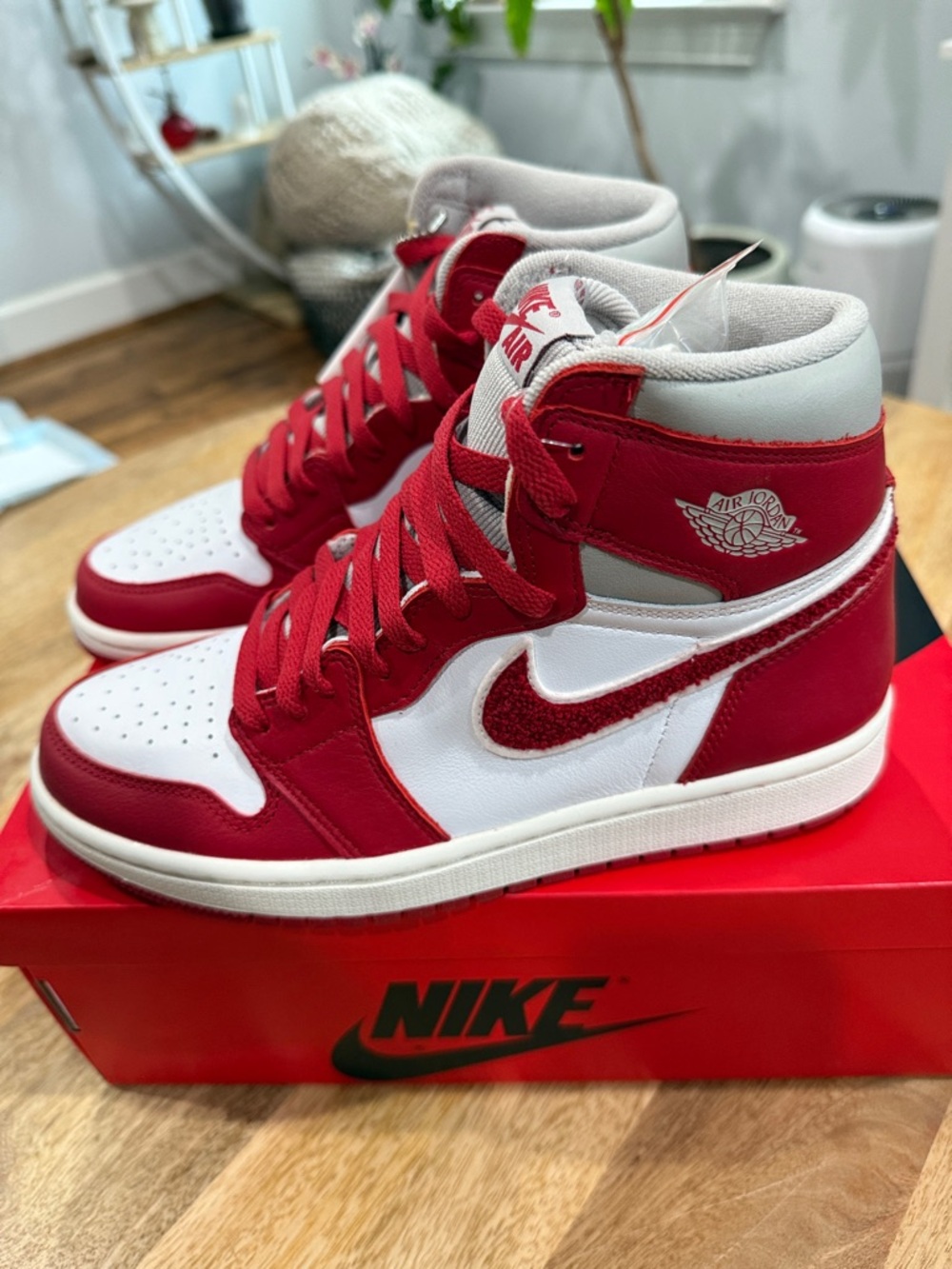 Air Jordan 1- Retro Hi OG Red
